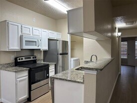 4101 Esters Rd in Irving, TX - Building Photo