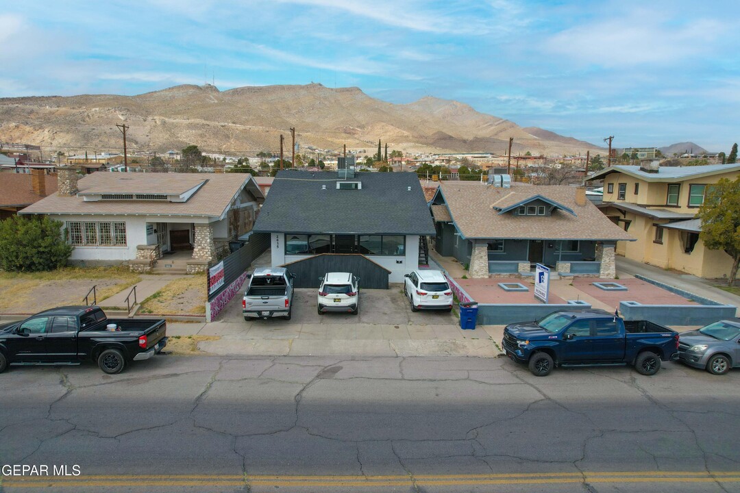 2415 Montana Ave in El Paso, TX - Building Photo