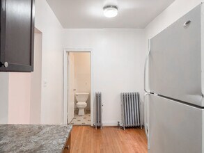 931 W Sunnyside in Chicago, IL - Foto de edificio - Building Photo