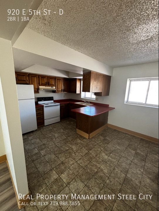 920 E 5th St in Pueblo, CO - Building Photo