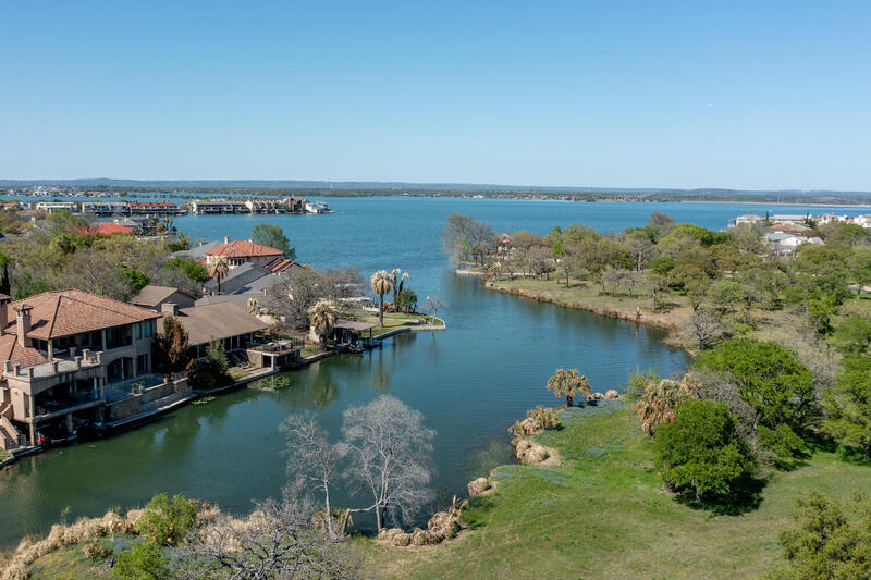 104 Horseshoe Bay Blvd in Horseshoe Bay, TX - Building Photo