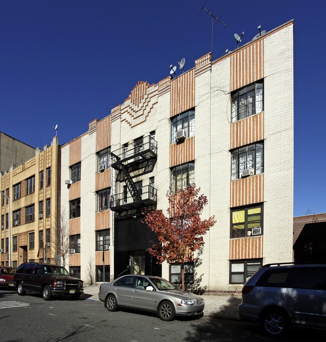 10 Kensington Ave in Jersey City, NJ - Building Photo - Building Photo