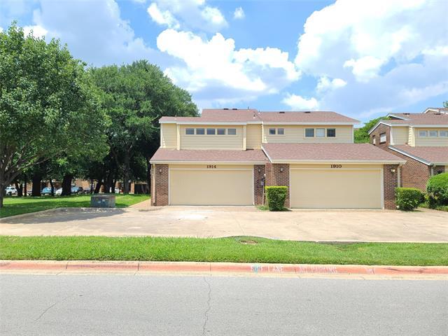 property at 1914 Shorewood Dr