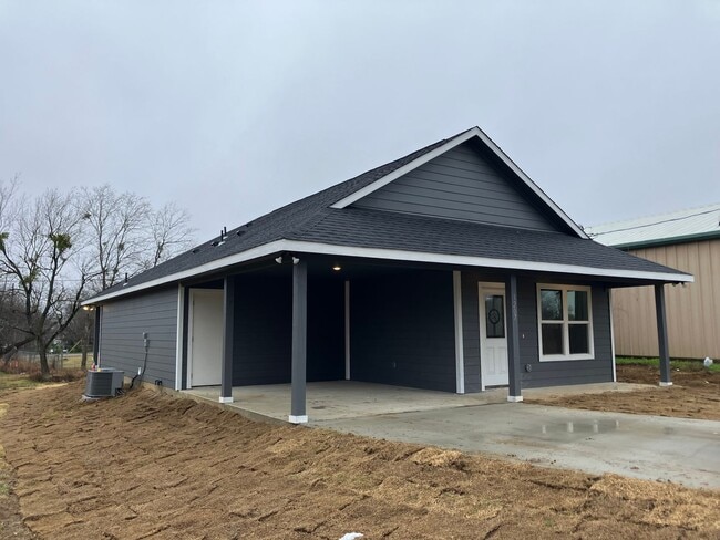 property at 1207 E 10th Ave