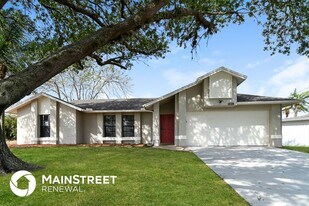 1824 NE 7th Pl in Cape Coral, FL - Building Photo