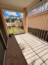 120 Yucca Ave in McAllen, TX - Foto de edificio - Building Photo