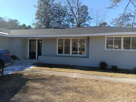 925 Magnolia St SE in Aiken, SC - Building Photo