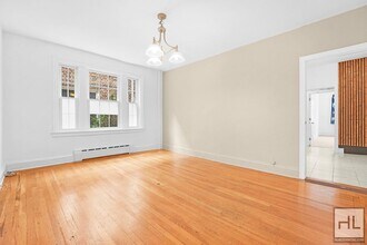 DARTMOUTH STREET in Queens, NY - Building Photo - Building Photo
