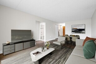 Newcourt Fields I & II in Kingston, ON - Building Photo
