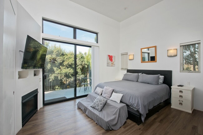 809 Warren Ave in Los Angeles, CA - Building Photo - Building Photo