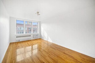 415 Argyle Rd in Brooklyn, NY - Building Photo