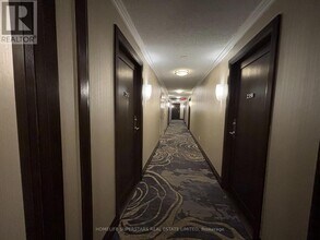 25 Viking Ln in Toronto, ON - Building Photo - Building Photo