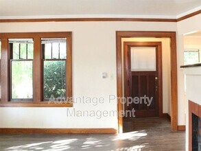 1762 NW Harrison Blvd in Corvallis, OR - Building Photo - Building Photo