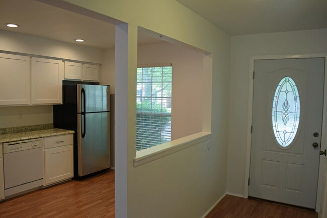143 Stratford Ln in Rochester Hills, MI - Building Photo - Building Photo