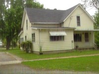 290 E Grove St in Wheatfield, IN - Foto de edificio - Building Photo