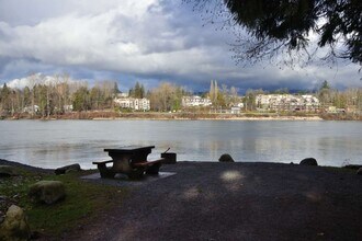 Creek Park Townhomes in Langley, BC - Building Photo - Building Photo