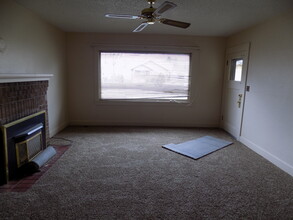 2024 Darrow Ave in Klamath Falls, OR - Foto de edificio - Building Photo
