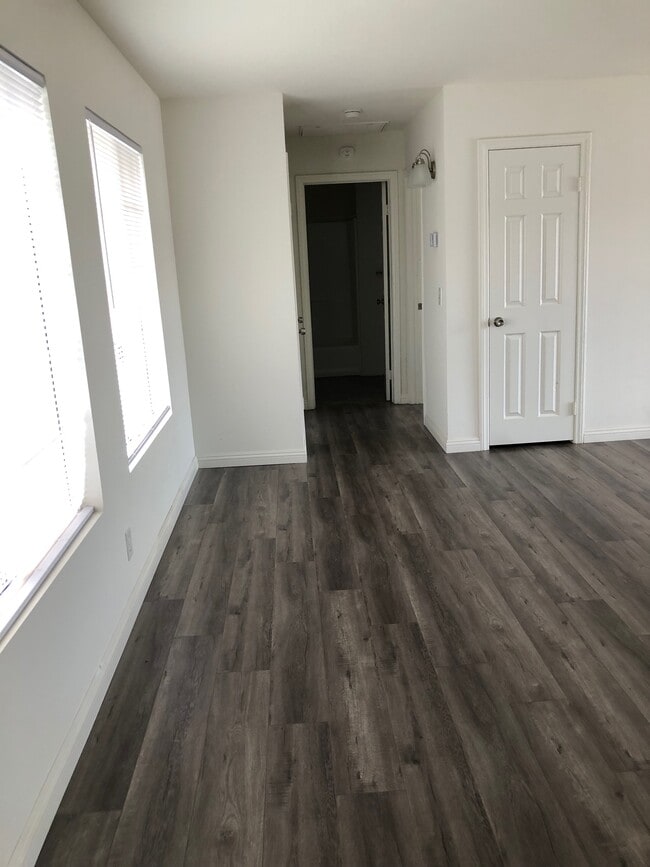 1707 Keeler St, Unit C