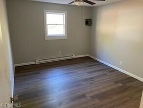 1471 US-52, Unit 3 in Pilot Mountain, NC - Building Photo - Building Photo