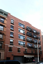 410-412 W 48th St in New York, NY - Building Photo - Building Photo