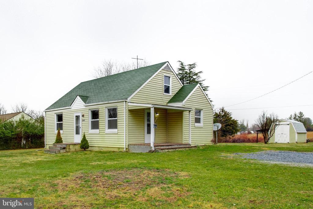 4289 Lunceford Ln in Marshall, VA - Building Photo