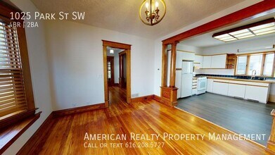 1025 Park St SW in Grand Rapids, MI - Building Photo - Building Photo