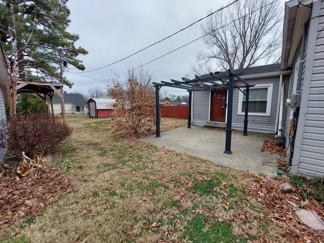 2001 Highland Ave in Columbia, TN - Building Photo - Building Photo