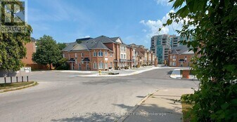 151 Townsgate Dr in Toronto, ON - Building Photo