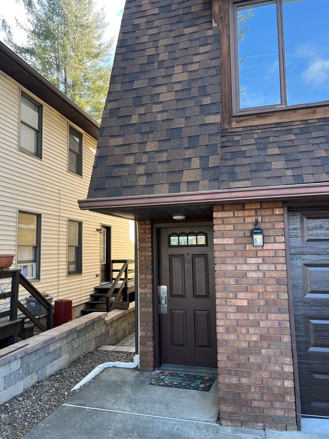 161 N Gates Ave in Kingston, PA - Building Photo - Building Photo