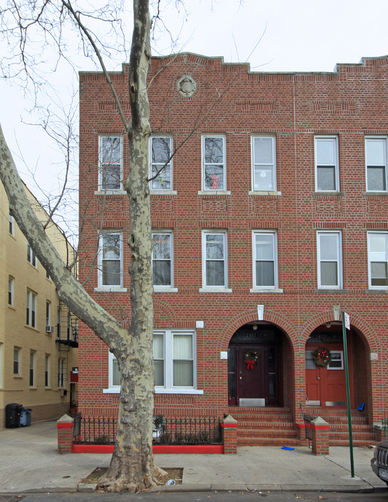 2017 70th St in Brooklyn, NY - Building Photo