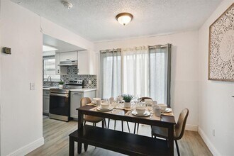 1024 Manor Dr in Orlando, FL - Building Photo - Building Photo