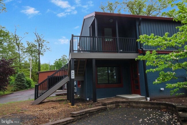 852 N Limerick Rd in Schwenksville, PA - Building Photo - Building Photo