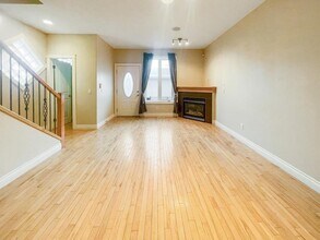 720-756 56 Ave SW in Calgary, AB - Building Photo - Building Photo