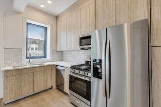 2023 N Drake Ave in Chicago, IL - Foto de edificio - Building Photo
