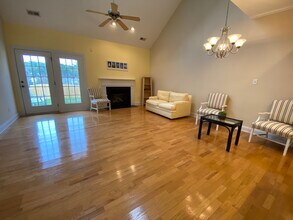 2822 Pickett Road Unit 134 in Durham, NC - Building Photo - Building Photo