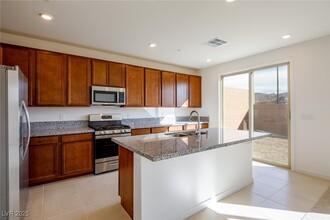 4143 Juniper Pear Ave in Las Vegas, NV - Building Photo - Building Photo