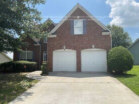 7107 Boulder Pass in Union City, GA - Building Photo