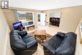 8 58th St S in Wasaga Beach, ON - Building Photo - Building Photo