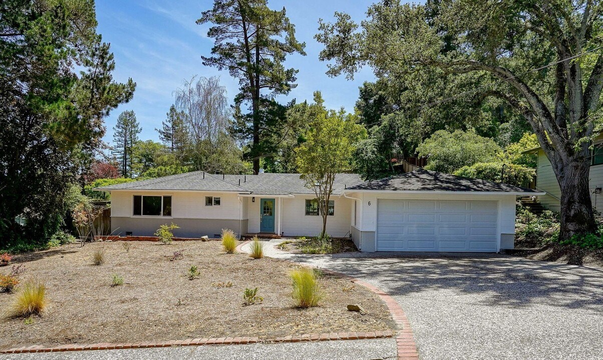 6 Donna Maria Way in Orinda, CA - Building Photo