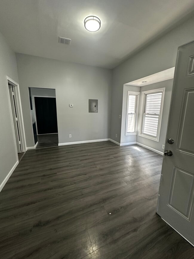 381 Straight St, Unit 1