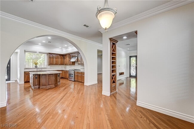 property at 3680 Belvedere Park Ln