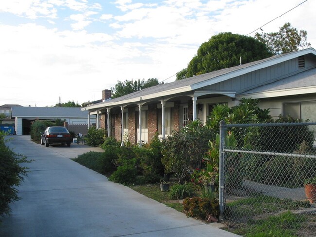 3221-23 Stevens Avenue, in Rosemead, CA - Foto de edificio - Building Photo