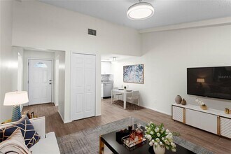 13046 Leverington St in Tampa, FL - Building Photo - Building Photo