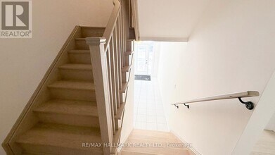 80 Lunay Dr. in Richmond Hill, ON - Building Photo - Building Photo