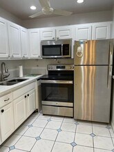2960 Lake Osborne Dr in Lake Worth Beach, FL - Building Photo - Building Photo
