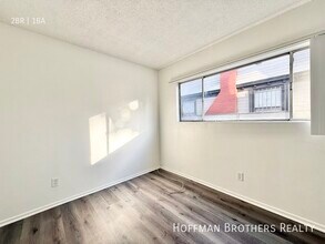 1819 S Oxford Ave, Unit 9 in Los Angeles, CA - Foto de edificio - Building Photo