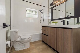 900 Belle Meade Island Dr in Miami, FL - Building Photo - Building Photo