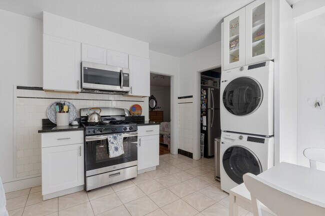 95 Beacon St, Unit 3