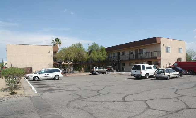 Vida Blue Apartments in Tucson, AZ - Building Photo - Building Photo