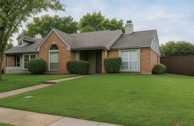 1435 Broadmoor Dr in Richardson, TX - Building Photo
